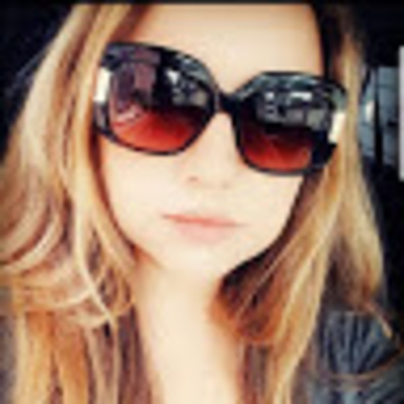 courtneyarias20